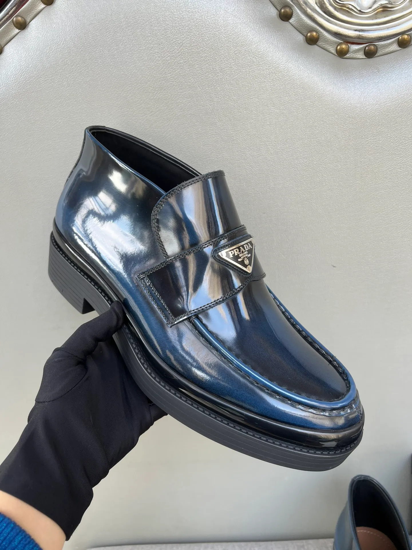 Batch of 1000💰Exclusive hot-selling new Prada Chelsea thick-soled men's shoes, naked boots, imported calf leather on the surface, cow leather on the lining, the outsole is made of private model TPU material, the frosted effect is consistent with the original version, 39-44 in stock (38, 45 custom-made, non-refundable)